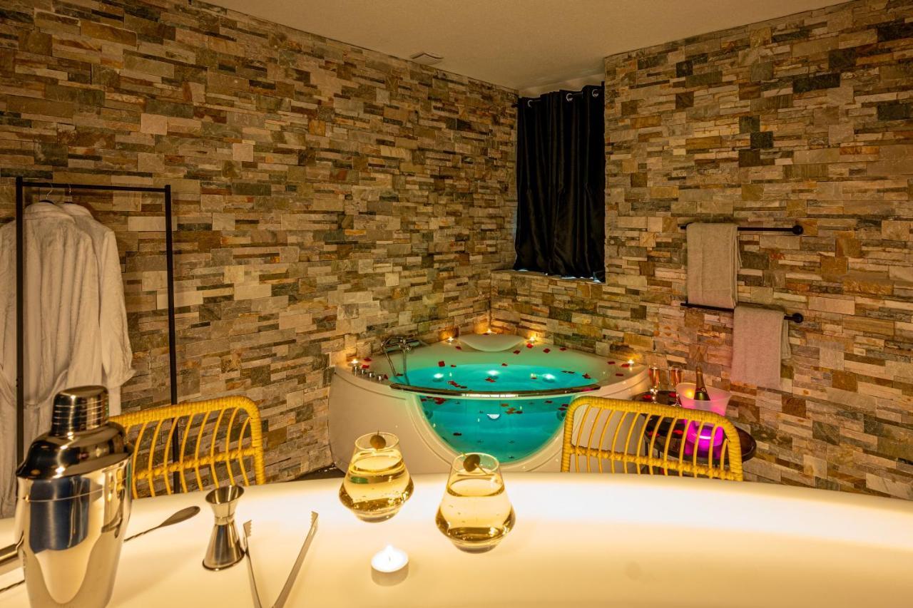 Апартаменты Cocon Relax - Jacuzzi - Cinema Монбельяр Экстерьер фото