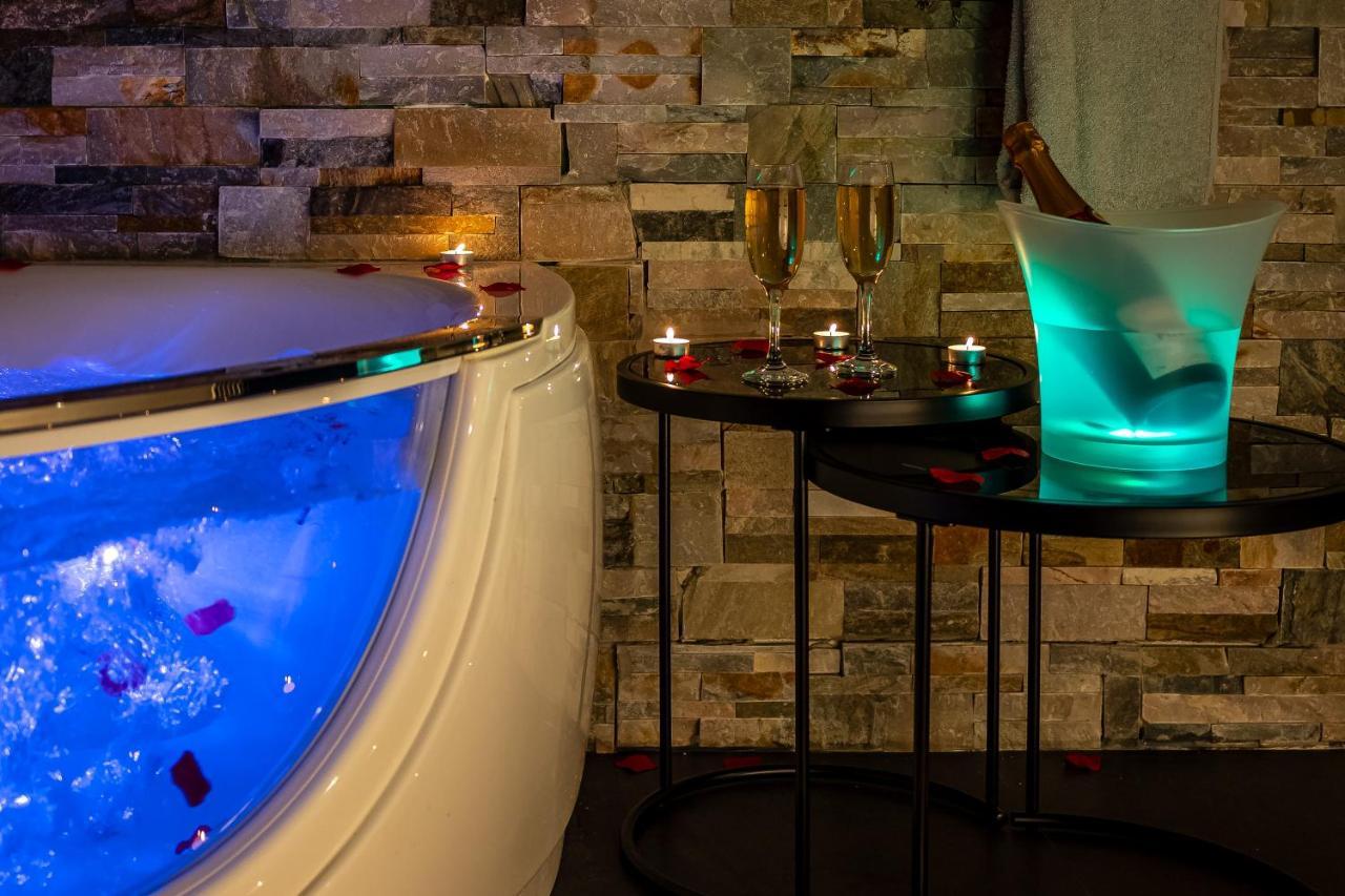 Апартаменты Cocon Relax - Jacuzzi - Cinema Монбельяр Экстерьер фото