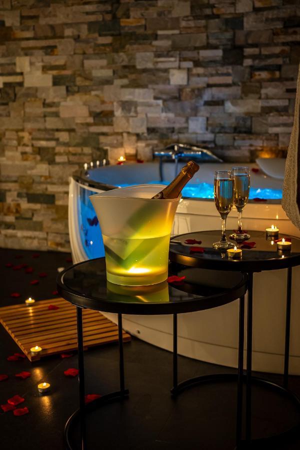 Апартаменты Cocon Relax - Jacuzzi - Cinema Монбельяр Экстерьер фото